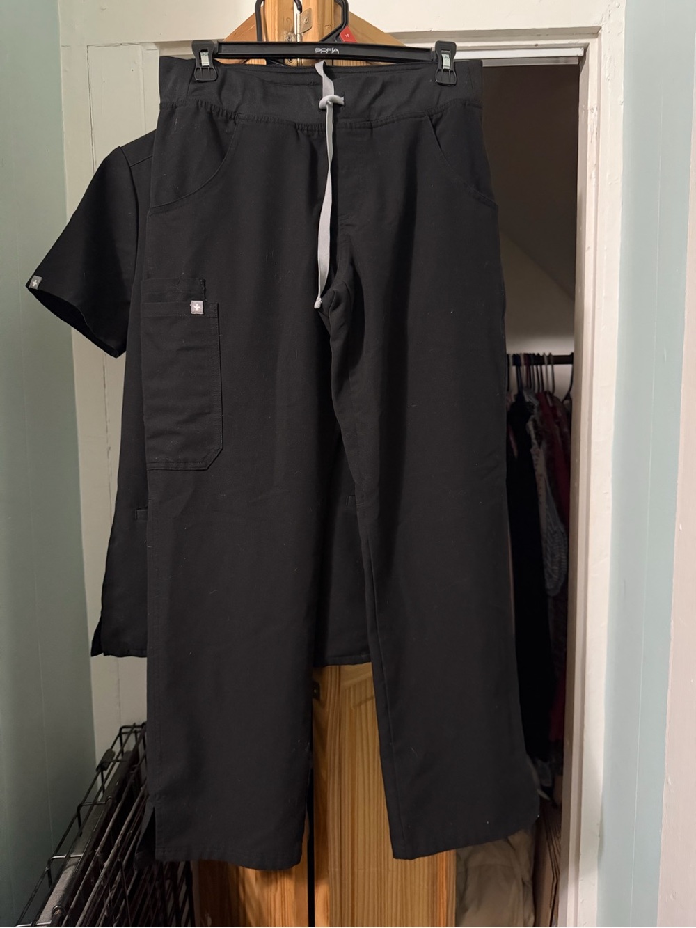 Figs Black Women's Drawstring Scrub Set